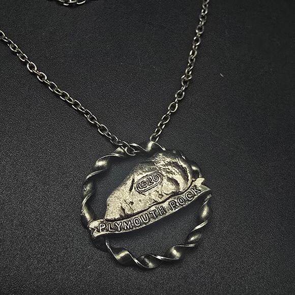 Plymouth Rock Pendant Necklace Silver Tone Vintage Massachusetts Souvenir - Picture 1 of 9